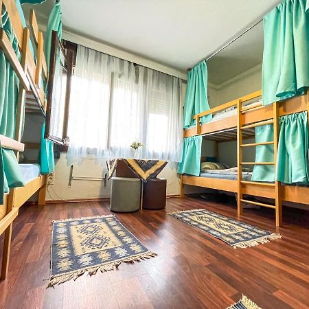 Hi Skopje Hostel Екстер'єр фото