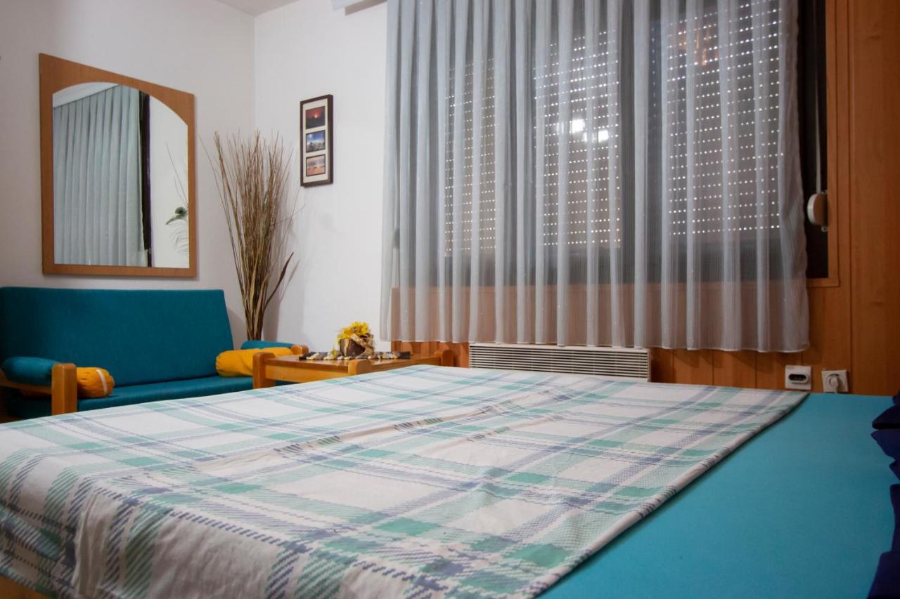 Hi Skopje Hostel Екстер'єр фото
