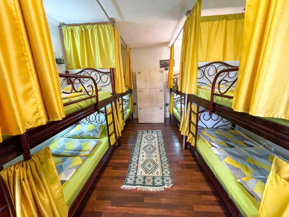 Hi Skopje Hostel Екстер'єр фото