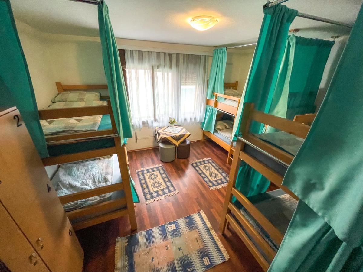 Hi Skopje Hostel Екстер'єр фото